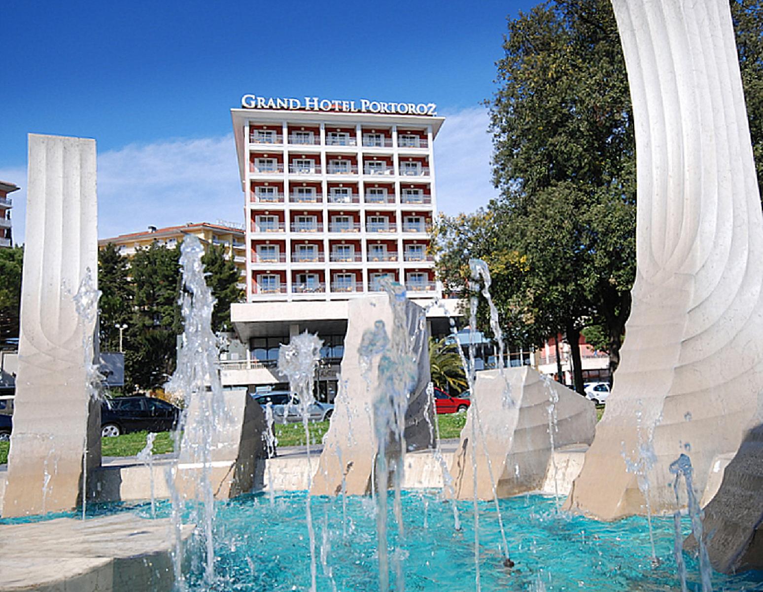 Hotel exterior Grand Hotel