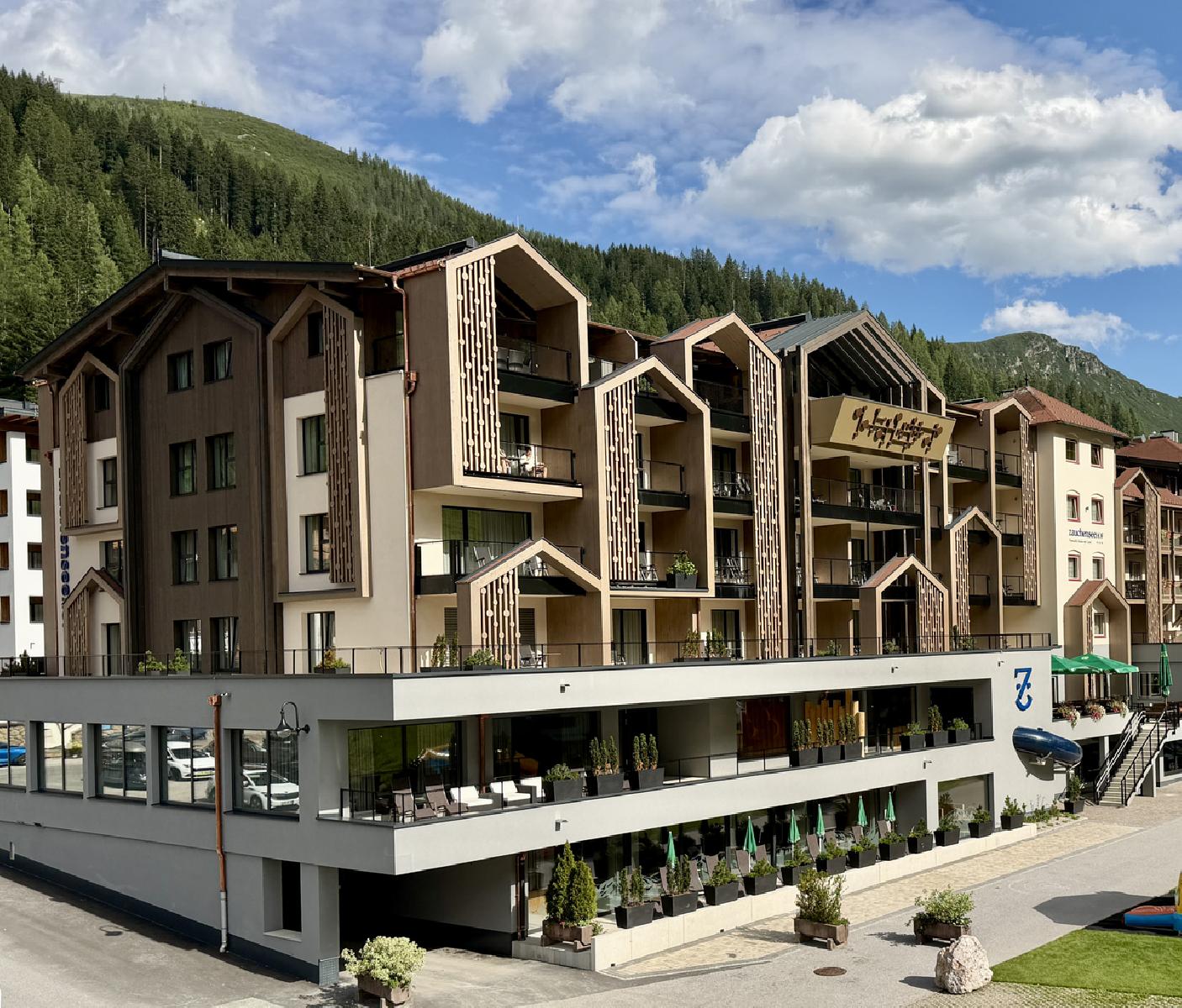 Apartment and Chalet