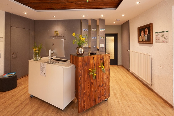 Reception & Lobby 