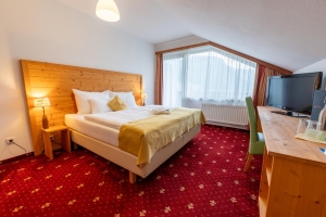 Apartment and Chalet 