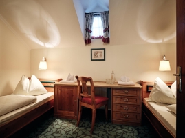 2-Rooms Family Apartment Beispiel 