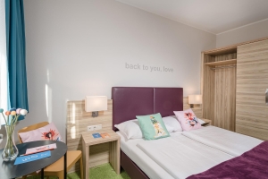 Room SMALL 
