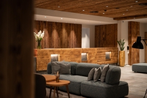Reception & Lobby 