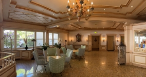 Reception & Lobby 