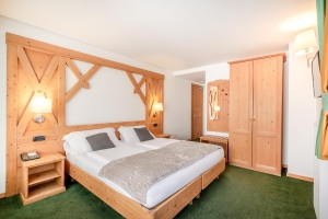 Apartment and Chalet 